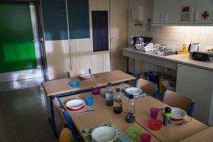 Esstisch für die Mahlzeiten in der Schule Tegelweg